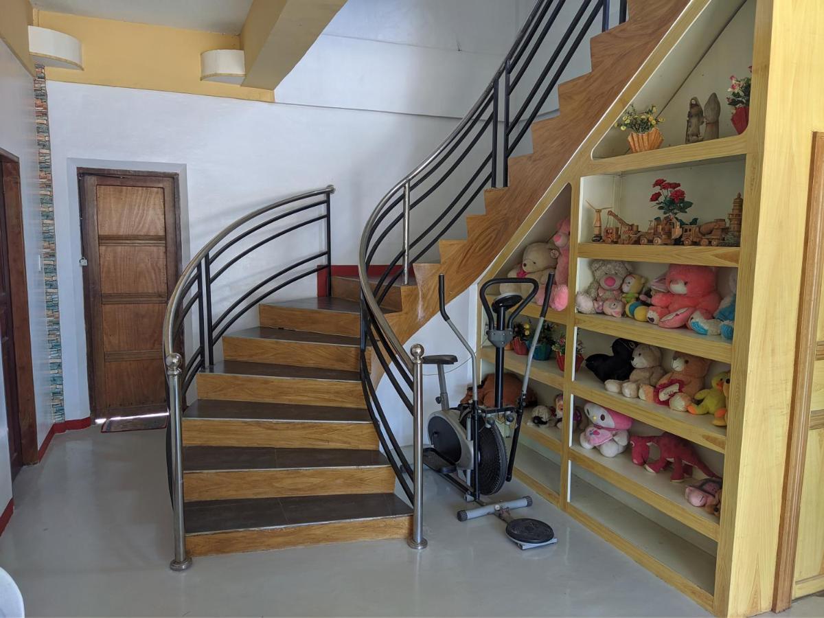 La Casa Milagrosa Hotel Coron Luaran gambar